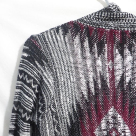 CLOSET SPACE, size medium, aztec design, open front long sleeve cardigan, BNWOT - Picture 9 of 15